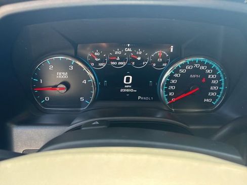 Used 2017 GMC Sierra 2500 Denali w/ Duramax Plus Package AWD/4WD image 31