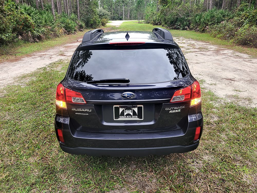 Used 2011 Subaru Outback 2.5i Limited w/ PWR Moonroof Pkg AWD/4WD image 5