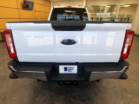 Used 2024 Ford F250 XLT image 6
