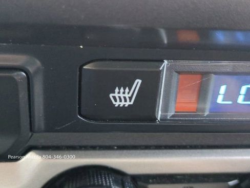 Used 2019 Toyota Tacoma Limited image 26