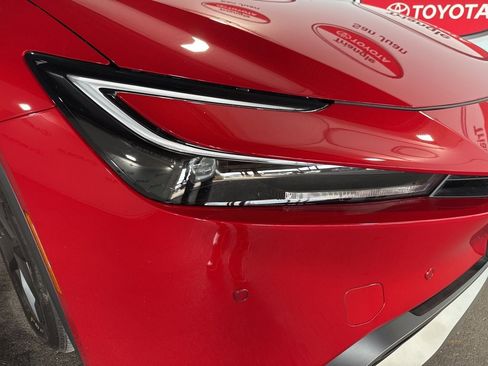 Used 2025 Toyota Prius Plug-In Hybrid image 9