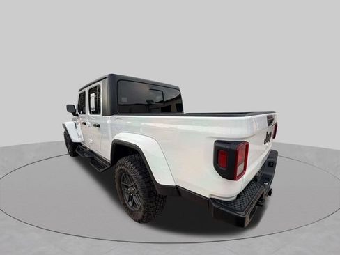 Used 2025 Jeep Gladiator Sport AWD/4WD image 7