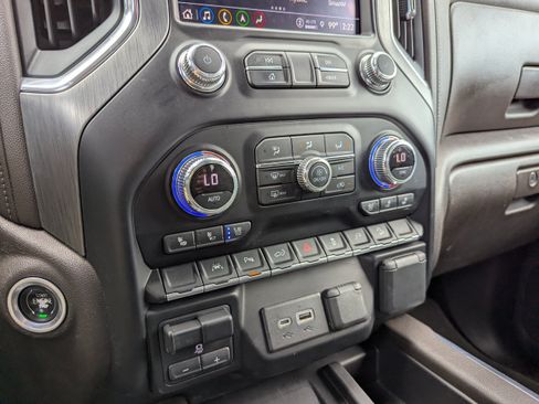 Certified 2022 GMC Sierra 1500 Denali w/ Driver Alert Package II AWD/4WD image 24