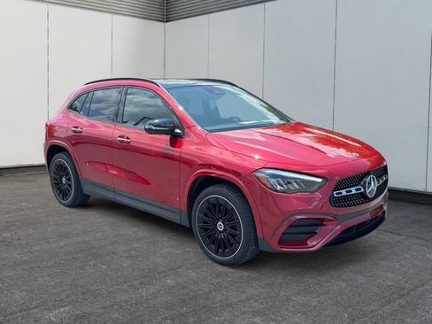 Used 2025 Mercedes-Benz GLA 250 4MATIC image 7