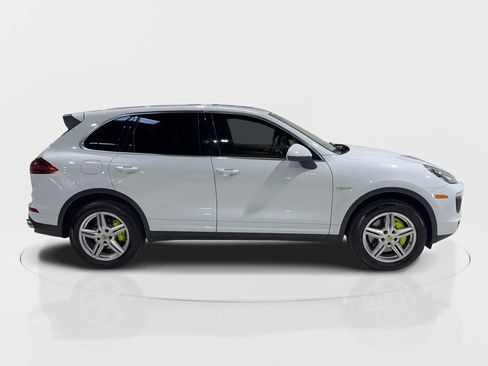 Used 2015 Porsche Cayenne S w/ Premium Package image 12