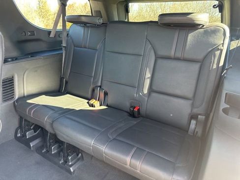 Used 2023 Chevrolet Suburban RST w/ Luxury Package image 30