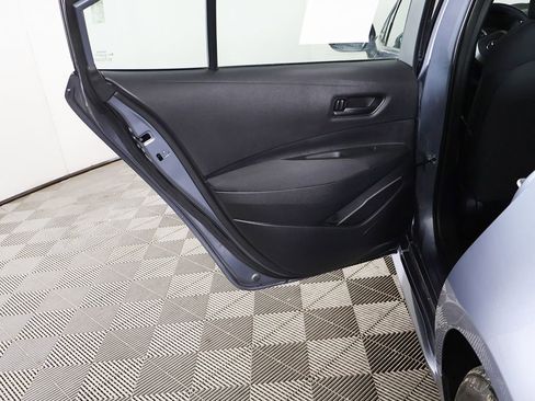 Used 2022 Toyota Corolla LE FWD image 18