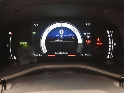 Used 2025 Toyota Camry SE w/ Convenience Package FWD image 32