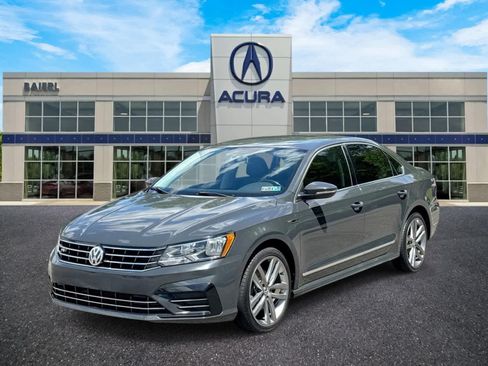 Used 2017 Volkswagen Passat 1.8T R-Line FWD image 1