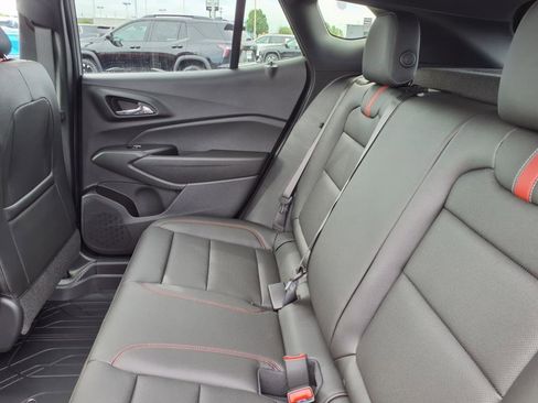 New 2025 Chevrolet Trax RS w/ Sunroof Package image 17