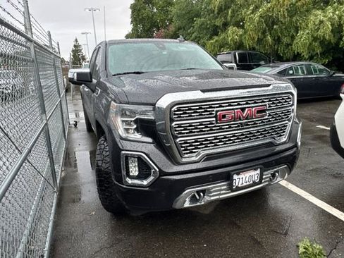 Used 2020 GMC Sierra 1500 Denali w/ Denali Ultimate Package AWD/4WD image 2