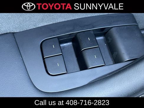 Used 2025 Tesla Model Y Long Range AWD/4WD image 17