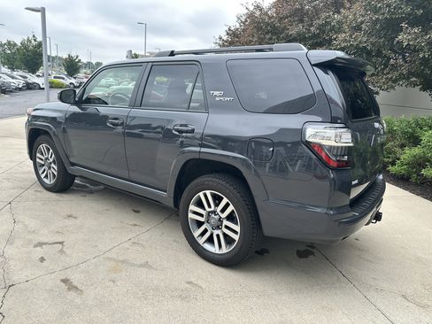 Used 2024 Toyota 4Runner TRD Sport AWD/4WD image 7