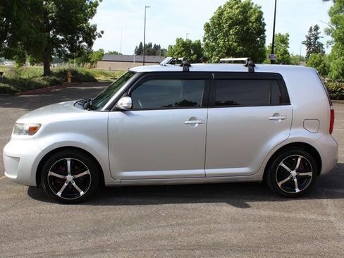 Used 2008 Scion xB FWD image 7