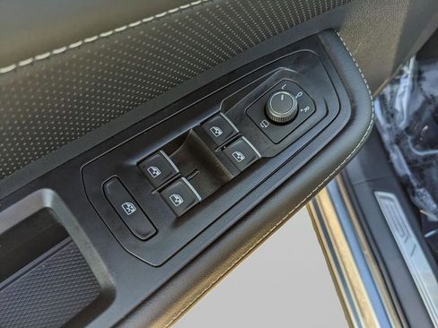 Used 2025 Volkswagen Atlas SEL Premium R-Line AWD/4WD image 19