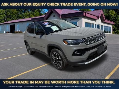 Used 2022 Jeep Compass Limited AWD/4WD image 2
