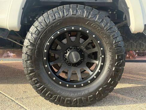 Used 2022 Ford F250 Platinum w/ Tremor Off-Road Package AWD/4WD image 35