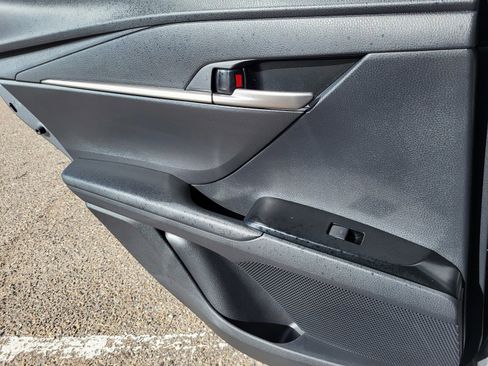 Used 2026 Toyota Camry SE w/ Multimedia Upgrade Package image 19