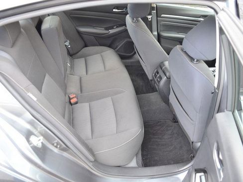 Used 2020 Nissan Altima 2.5 SV image 36