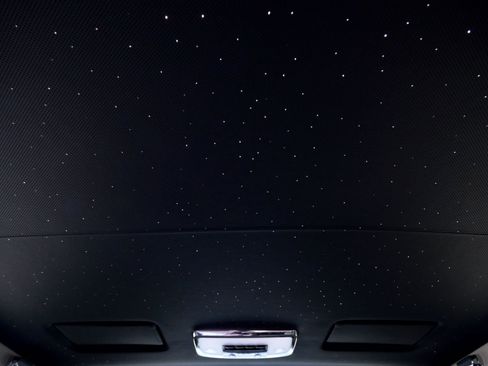 Used 2023 Rolls-Royce Phantom Sedan RWD image 19