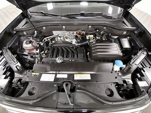 Used 2023 Volkswagen Atlas SEL Premium image 12