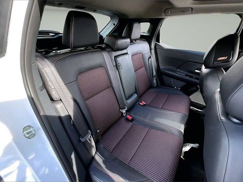 New 2026 Nissan Kicks SR image 9