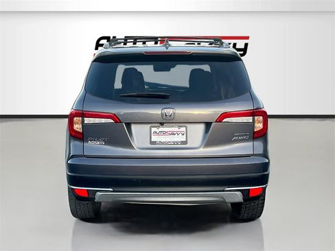 Used 2022 Honda Pilot Touring image 6