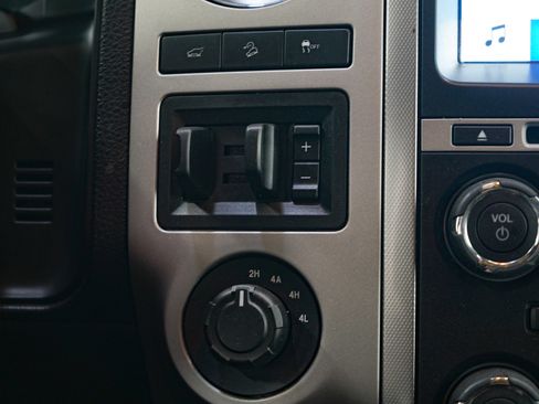 Used 2017 Ford Expedition XLT w/ Equipment Group 202A image 17