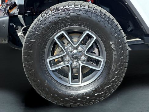 Certified 2024 Jeep Gladiator Mojave AWD/4WD image 26