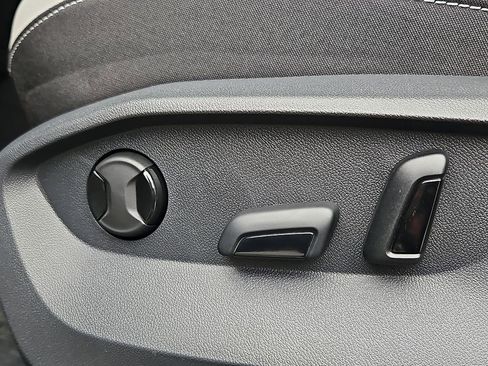 New 2026 Volkswagen Taos SE AWD/4WD image 19