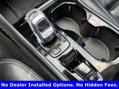 Used 2023 Volvo XC40 B5 Plus w/ Driver Assist Package AWD/4WD image 19