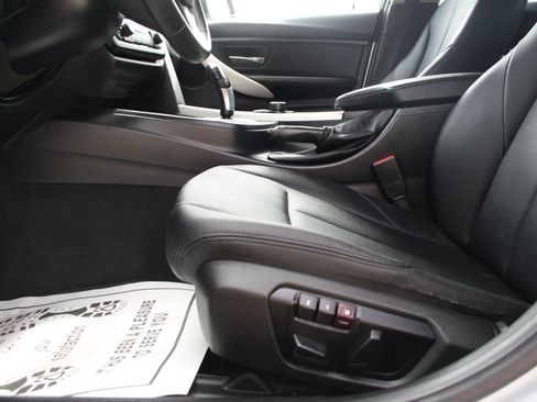Used 2014 BMW 320i Sedan RWD image 10