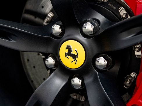 Used 2015 Ferrari 458 Speciale Coupe RWD image 37
