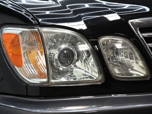 Used 2006 Lexus LX 470 4WD image 9