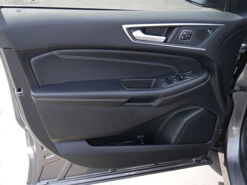 Used 2024 Ford Edge Titanium AWD/4WD image 14