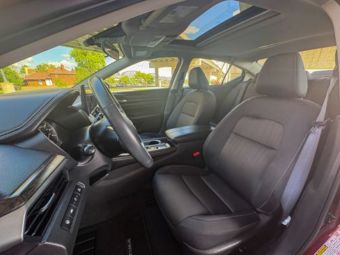 Used 2024 Nissan Altima 2.5 SV w/ SV Premium Package AWD/4WD image 24