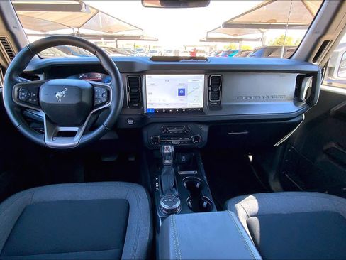 Used 2025 Ford Bronco Big Bend image 14