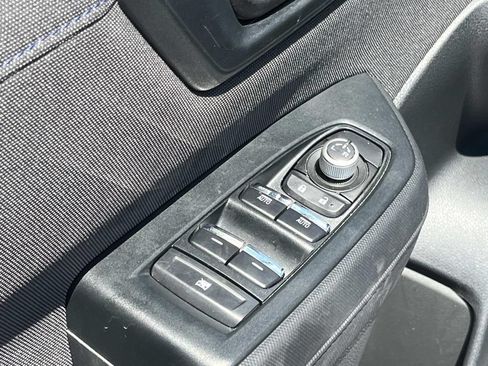 Used 2025 Subaru Forester Premium AWD/4WD image 24