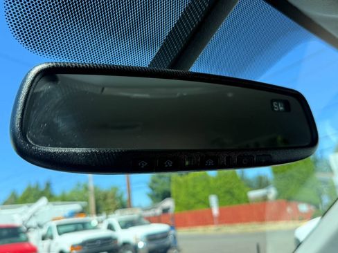 Used 2017 Toyota Tundra SR5 AWD/4WD image 33