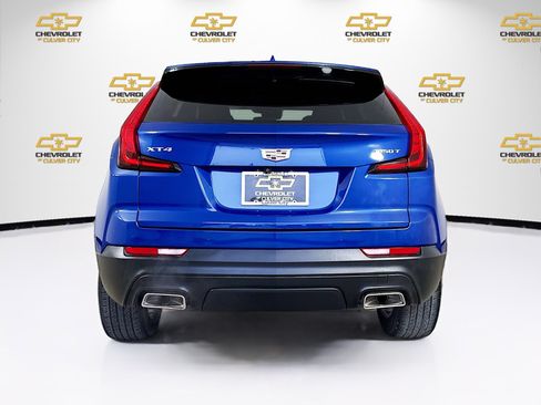 Used 2021 Cadillac XT4 Luxury w/ Cold Weather Package FWD image 7