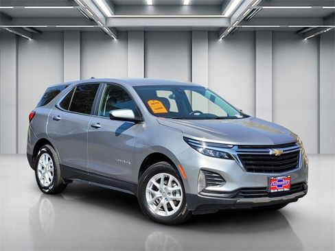 Used 2024 Chevrolet Equinox LT image 1