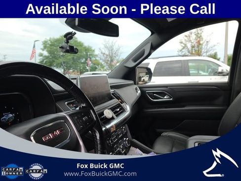 Used 2024 GMC Yukon XL SLT w/ SLT Luxury Package AWD/4WD image 11