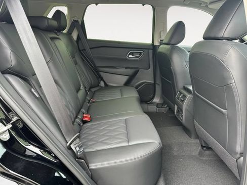 New 2026 Nissan Rogue Platinum w/ Platinum Premium Package AWD/4WD image 12