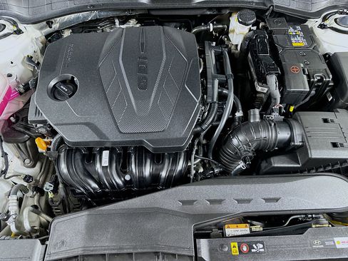 Used 2025 Hyundai Sonata SEL FWD image 31