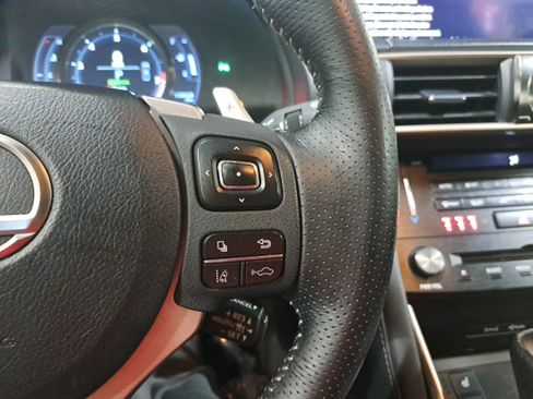 Used 2018 Lexus IS 350 F Sport RWD image 18
