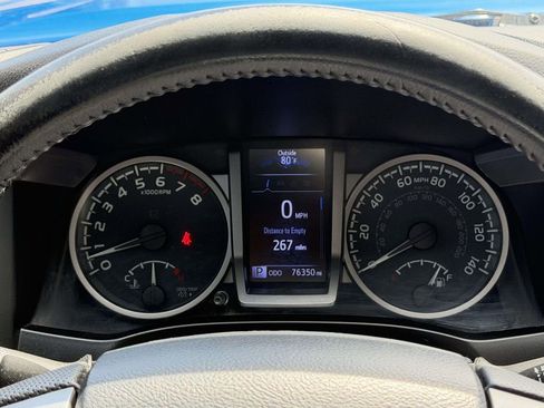 Used 2020 Toyota Tacoma SR5 RWD image 10