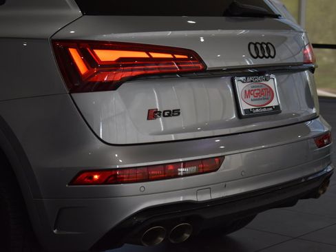 Used 2023 Audi SQ5 Premium Plus w/ Premium Plus Package AWD/4WD image 9