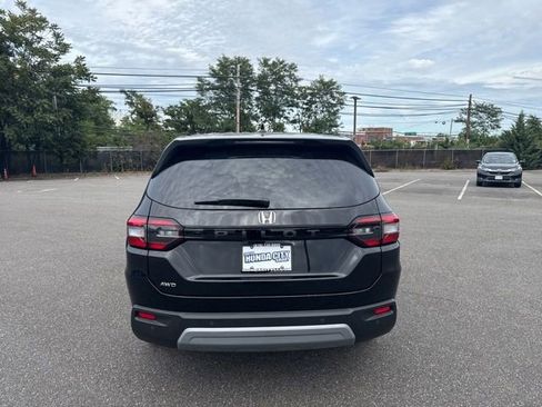 New 2025 Honda Pilot EX-L image 3