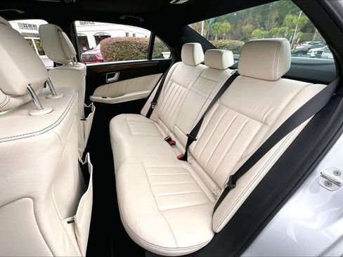 Used 2014 Mercedes-Benz E 350 Sedan image 19