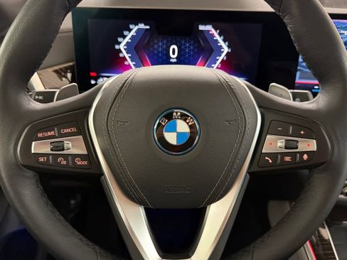 Used 2025 BMW X5 xDrive50e w/ Premium Package image 24